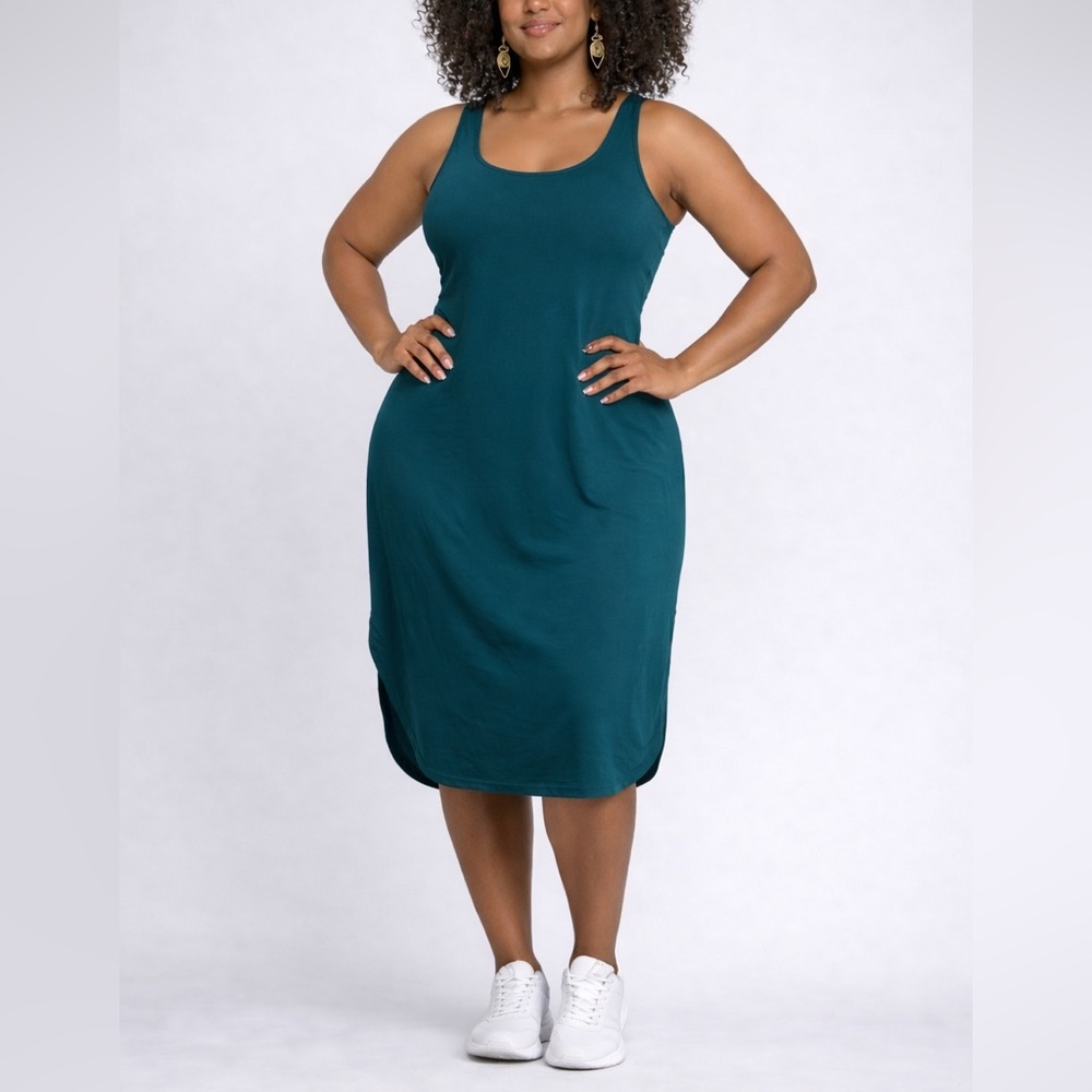 NWT HALARA Jade Athletic Dress Built in Bra Sz L Tennis Golf Workout
